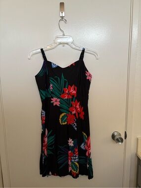Old Navy - Fit and Flare Cami Dress - Black Floral - M